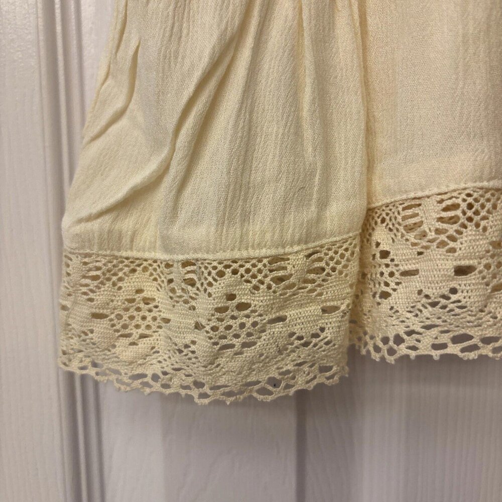 Versona Cream Top V-Neck V Neck  Lace Short Sleeve. Size L. Lace. Casual Work - Picture 2 of 7